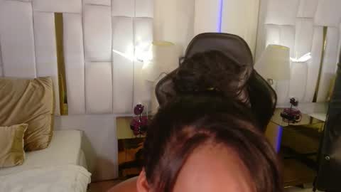 Snapshot of lia_mariana chatting on 1, 10, 2025 lia_mariana online show from 1, 10, 2025