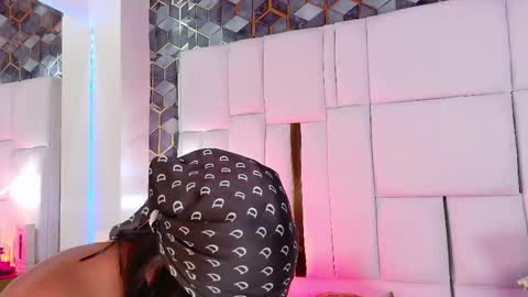 Snapshot of lia_mariana chatting on 11, 10, 2025 lia_mariana online show from 11, 10, 2025