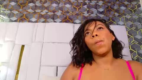 Snapshot of lia_mariana chatting on 26, 10, 2025 lia_mariana online show from 26, 10, 2025