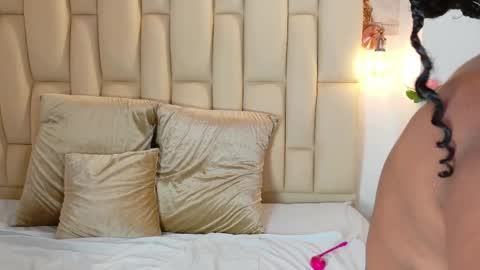 Snapshot of lia_mariana chatting on 17, 11, 2025 lia_mariana online show from 17, 11, 2025