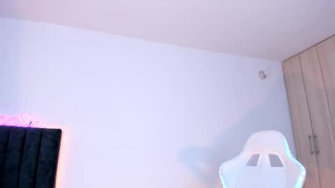 Little Queen Lia  online show from 21, 2, 2025