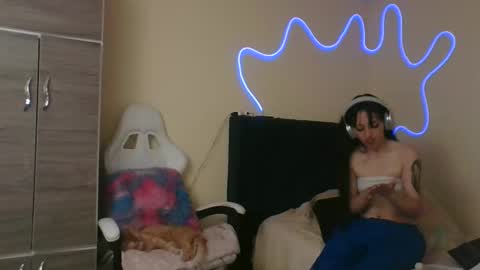 Little Queen Lia  online show from 16, 11, 2025