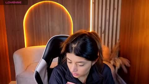 Snapshot of lia_queen_tx chatting on 26, 5, 2026 Online 1400 - 2100 online show from 26, 5, 2026