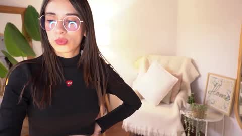 Lia  online show from 16, 9, 2025