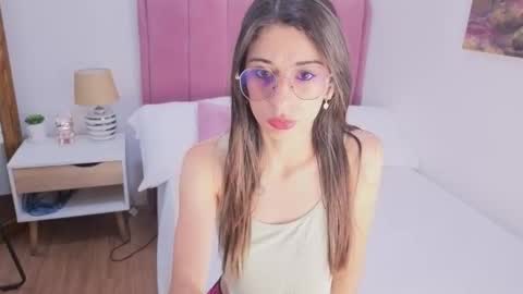 Lia  online show from 7, 1, 2026