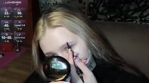 liaaa_li online show from 8, 11, 2025