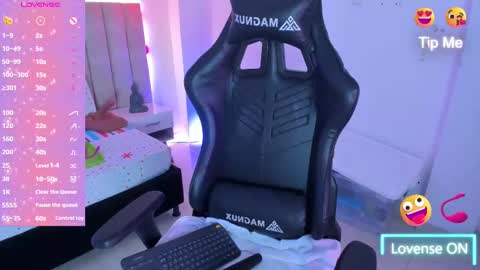 Snapshot of liaagener chatting on 1, 3, 2025 Liaa online show from 1, 3, 2025