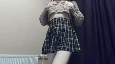 Julia  online show from 16, 2, 2026