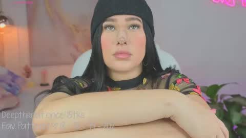 Snapshot of liacox chatting on 13, 9, 2025 Lia Cox online show from 13, 9, 2025