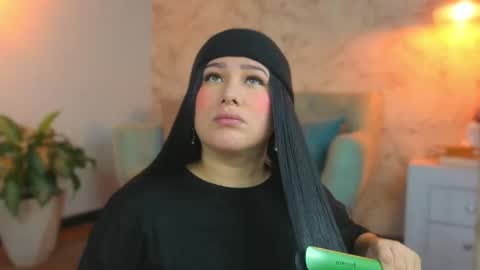 Lia Cox online show from 3, 3, 2026