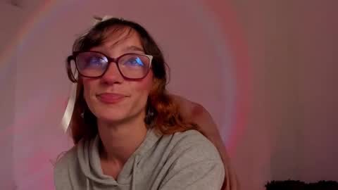 Snapshot of liahilton_ chatting on 4, 12, 2025 lh6 9c online show from 4, 12, 2025