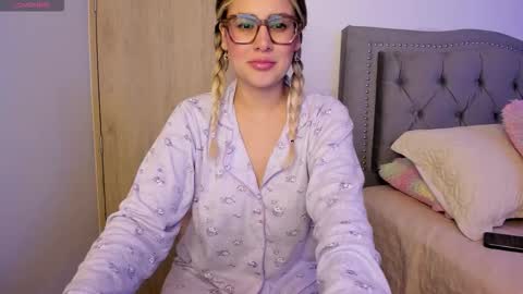 Snapshot of liahkimi chatting on 25, 9, 2025 Lia online show from 25, 9, 2025