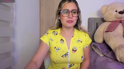 Snapshot of liahkimi chatting on 5, 11, 2025 Lia online show from 5, 11, 2025