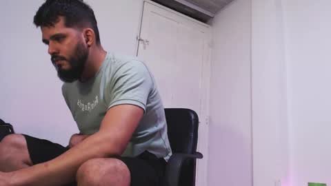 liam_borges online show from 28, 2, 2025