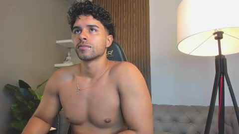 Liam Collins online show from 11, 4, 2026