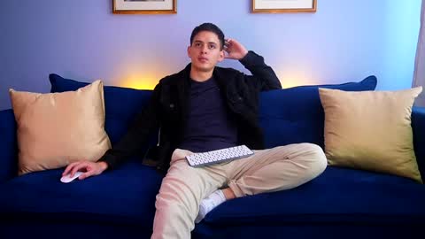 Snapshot of liam_enzho chatting on 9, 12, 2024 Liam online show from 9, 12, 2024