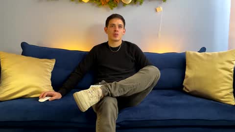 Snapshot of liam_enzho chatting on 6, 1, 2025 Liam online show from 6, 1, 2025