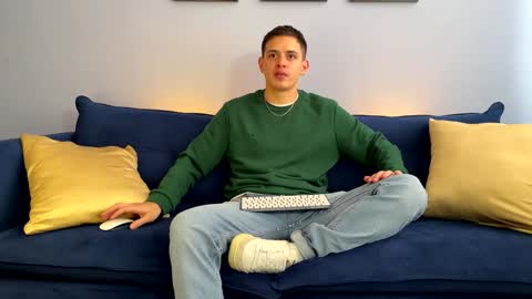 Snapshot of liam_enzho chatting on 25, 1, 2025 Liam online show from 25, 1, 2025