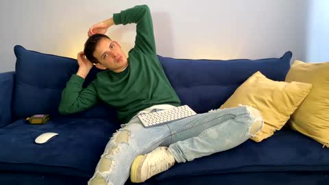 Snapshot of liam_enzho chatting on 7, 2, 2025 Liam online show from 7, 2, 2025