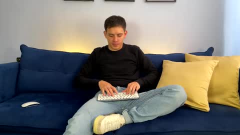 Snapshot of liam_enzho chatting on 10, 2, 2025 Liam online show from 10, 2, 2025