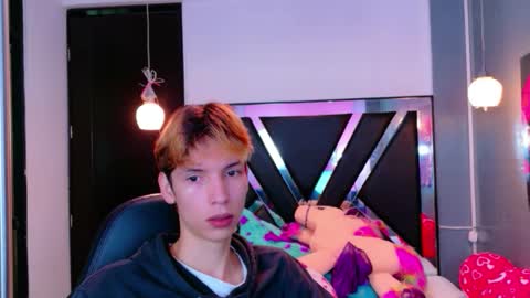 liam_green1 online show from 14, 2, 2026