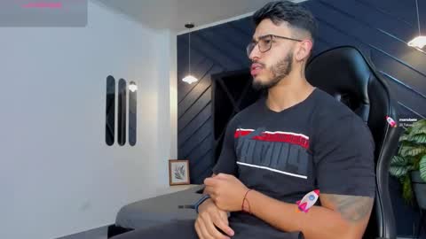 Snapshot of liam_kleiin chatting on 22, 10, 2025 LIAM KLEIN online show from 22, 10, 2025