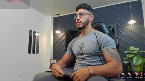 Snapshot of liam_kleiin chatting on 24, 10, 2025 LIAM KLEIN online show from 24, 10, 2025