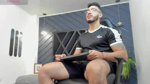 Snapshot of liam_kleiin chatting on 7, 11, 2025 LIAM KLEIN online show from 7, 11, 2025