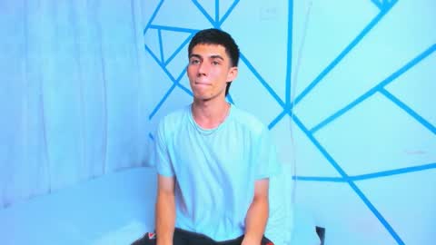 Liam scott77 online show from 2, 11, 2025