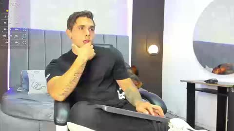 Snapshot of liam_walk chatting on 8, 9, 2025 Liam online show from 8, 9, 2025