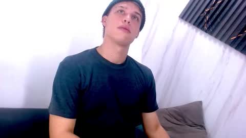 liam_york online show from 24, 2, 2026