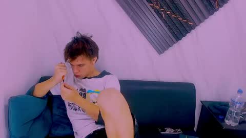 liam_york online show from 15, 4, 2026