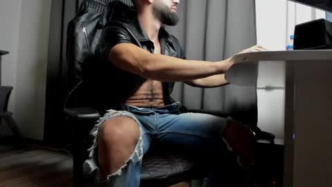 Liam online show from 8, 12, 2024