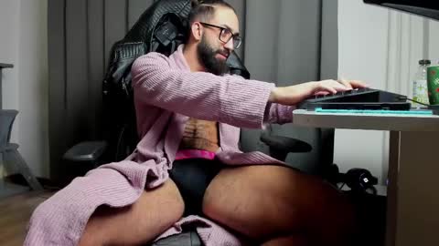 Liam online show from 1, 3, 2025