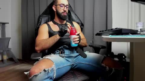 Liam online show from 2, 3, 2025