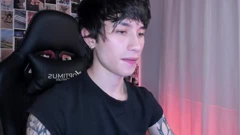 Snapshot of liamelf chatting on 6, 3, 2025 Liam online show from 6, 3, 2025