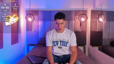 Snapshot of liamnovak chatting on 28, 11, 2025 Liam online show from 28, 11, 2025