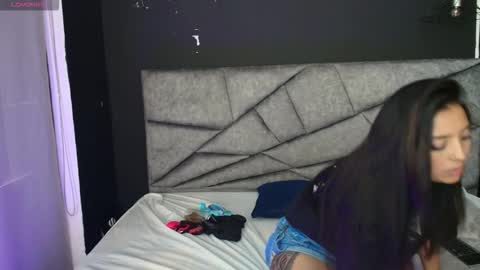 Snapshot of liamonroee_ chatting on 22, 10, 2025 L I A M O N R O E online show from 22, 10, 2025