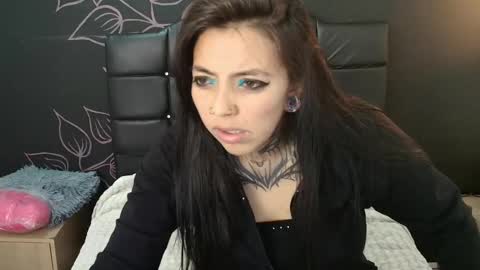 Snapshot of liamonroee_ chatting on 12, 1, 2026 L I A M O N R O E online show from 12, 1, 2026