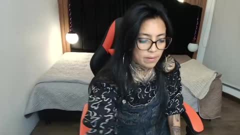 Snapshot of liamonroee_ chatting on 20, 5, 2026 L I A M O N R O E online show from 20, 5, 2026