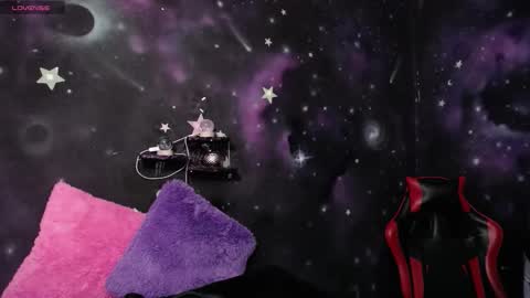 Snapshot of liamonteverde chatting on 5, 12, 2025 Lia online show from 5, 12, 2025