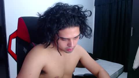 Snapshot of liamrides chatting on 16, 11, 2025 liamrides online show from 16, 11, 2025