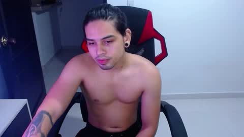Snapshot of liamrides chatting on 27, 11, 2025 liamrides online show from 27, 11, 2025