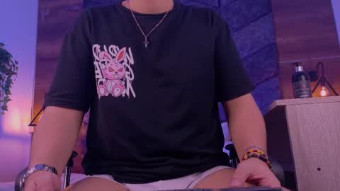 Snapshot of liamthunder05_ chatting on 12, 11, 2025 Liam Thunder online show from 12, 11, 2025