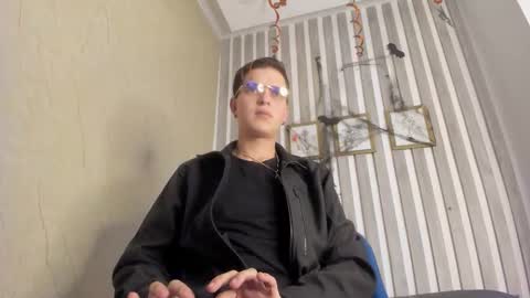 Snapshot of liamvega_ chatting on 18, 10, 2025 Liam Vega online show from 18, 10, 2025