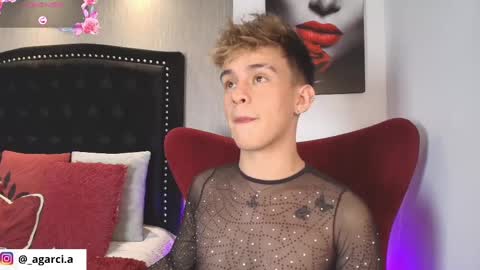 Snapshot of liamwild20 chatting on 3, 10, 2025 liam online show from 3, 10, 2025