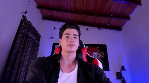 liamwyatt_ online show from 3, 12, 2024