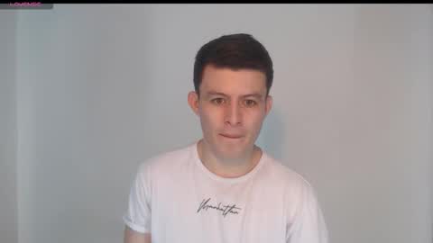 Snapshot of lian_eathan chatting on 24, 10, 2025 lian_eathan online show from 24, 10, 2025