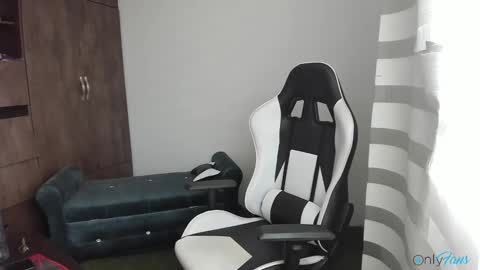 Snapshot of lian_storm chatting on 22, 11, 2025 Lian storm online show from 22, 11, 2025