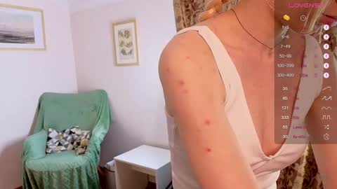 Snapshot of liane_bennet chatting on 29, 5, 2026 Sofia online show from 29, 5, 2026